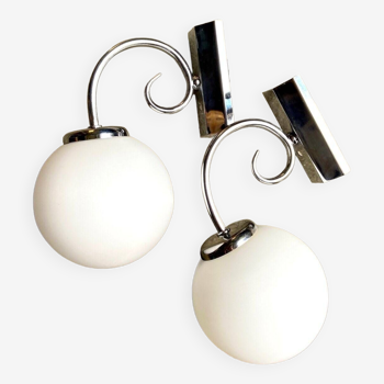 2 wall lamps in chromed metal and white opaline