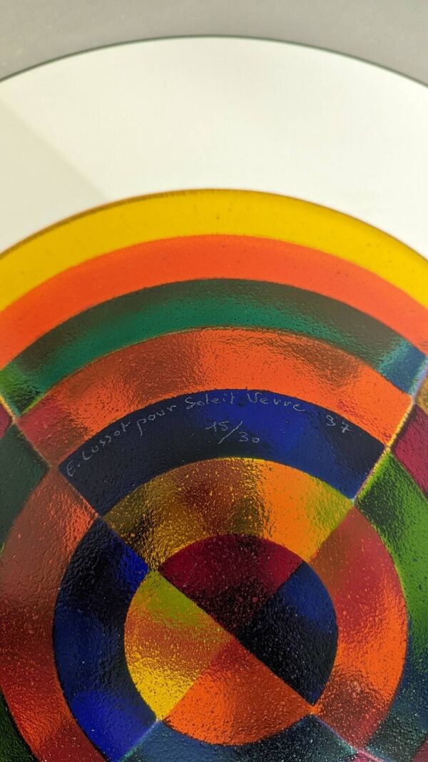 Grande coupe à fruits signée Lussot