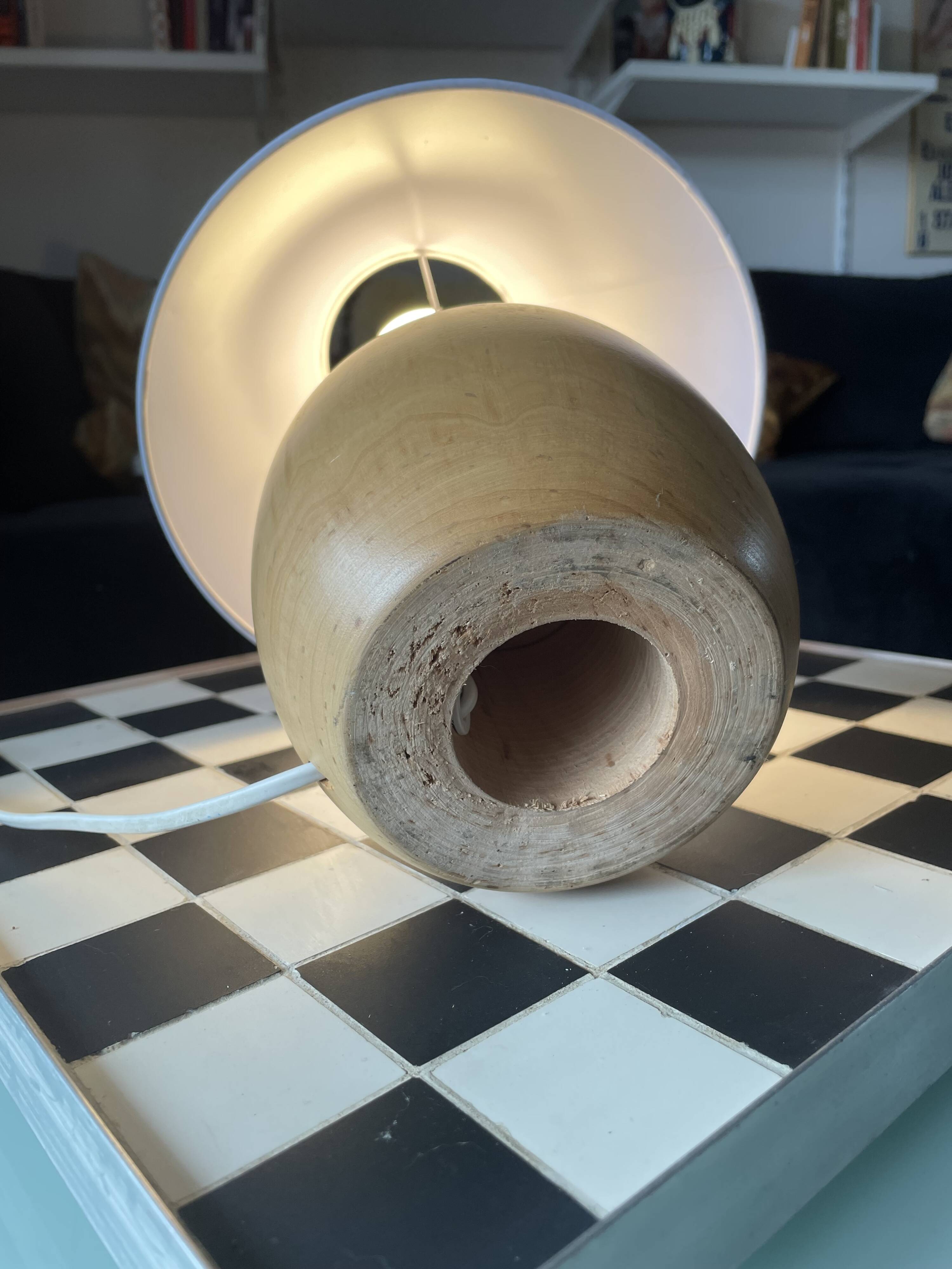 Lampe en bois d'orme tournée vintage