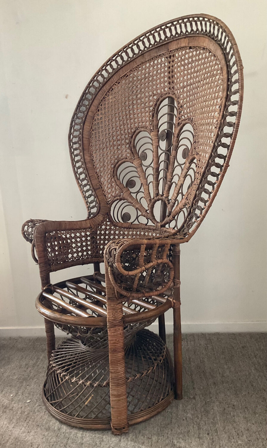 Fauteuil Paon Emmanuelle des années 60