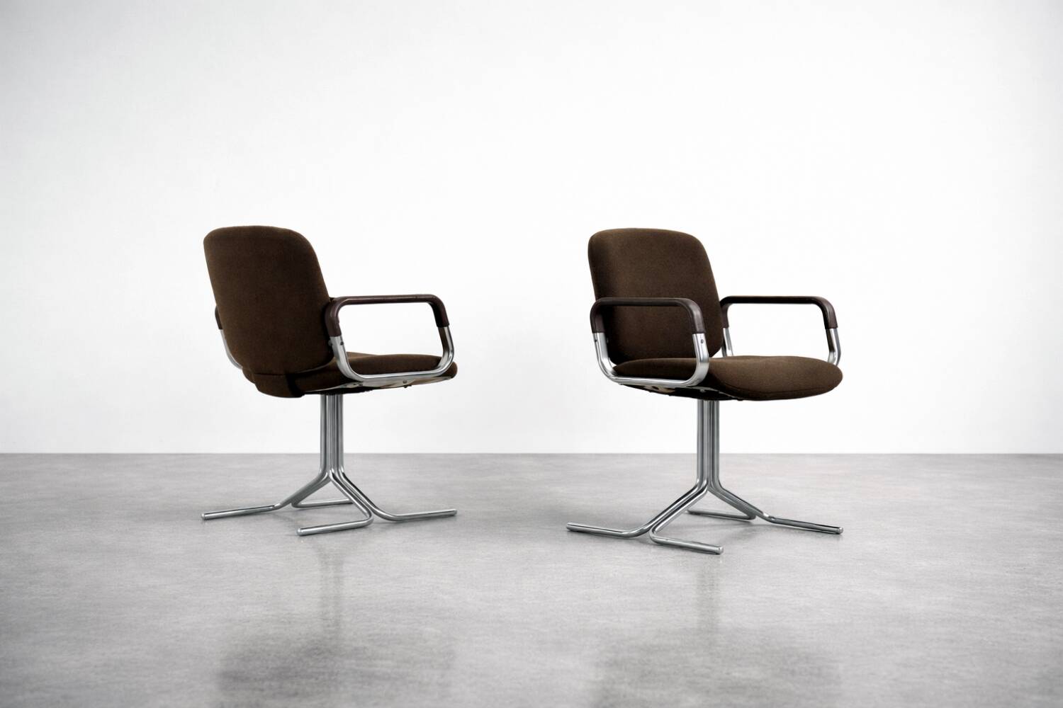 Pair of Vintage Mid-Century German Modern Fabric and Aluminium Chairs Mauser