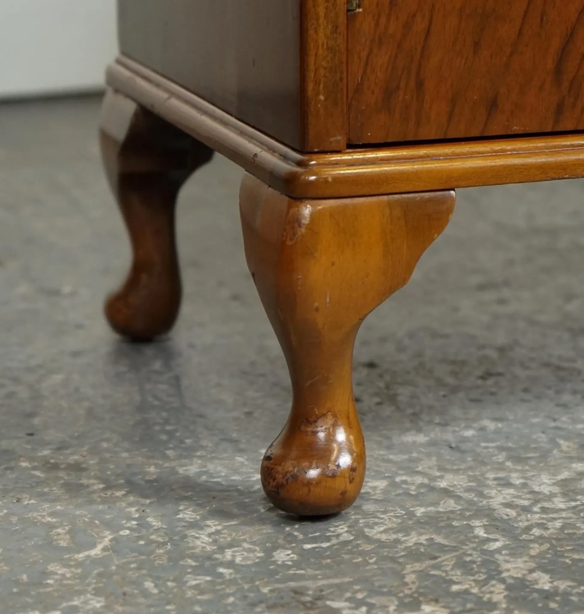 Art Deco Nightstands with Walnut Cabinet and Queen Anne Legs