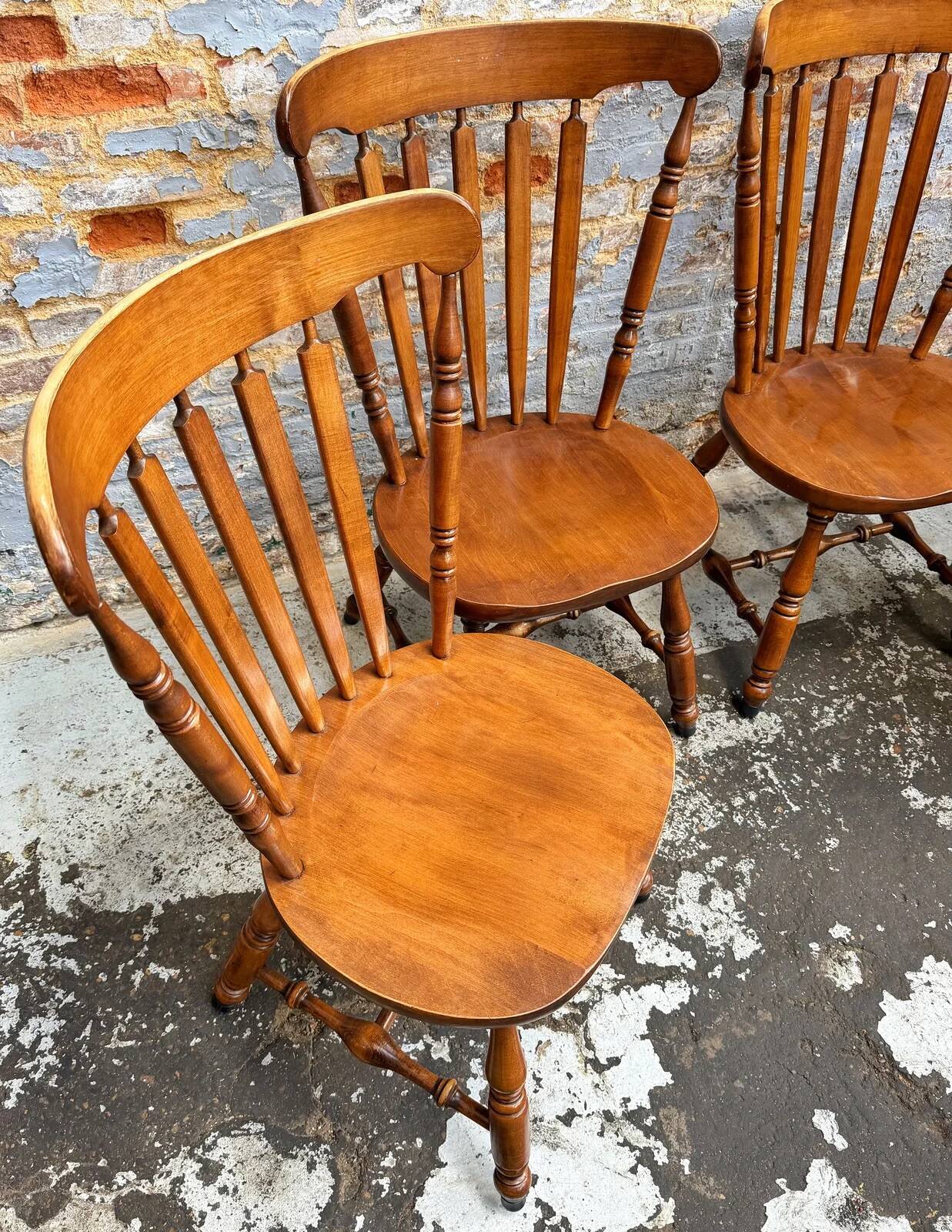 4 western chairs in beech wood
