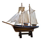 Model boat