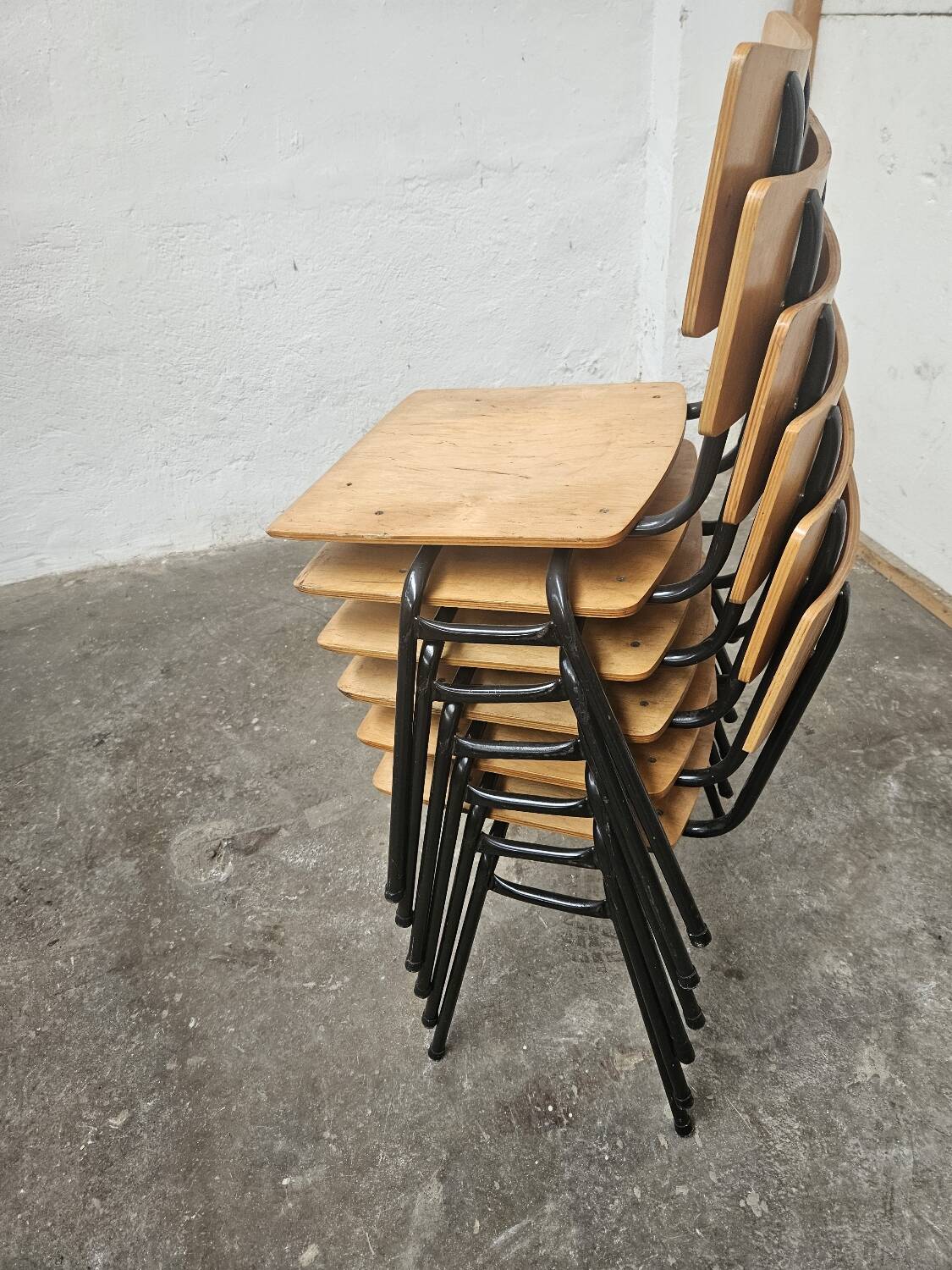 Lot of 6 bistro chairs from the 1980s
