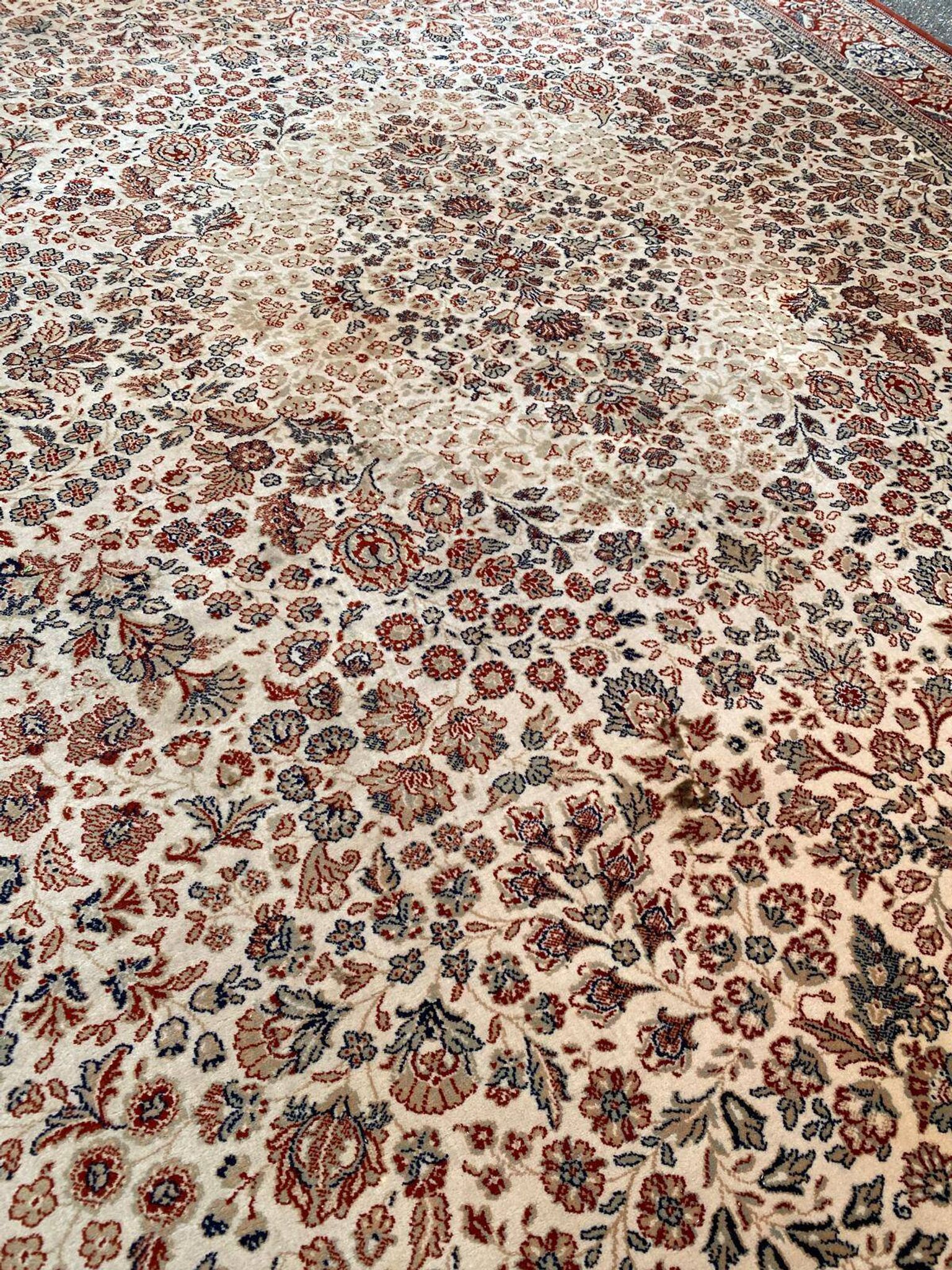 Large industrial Persian carpet in burgundy wool, carpet sample 250x350cm.