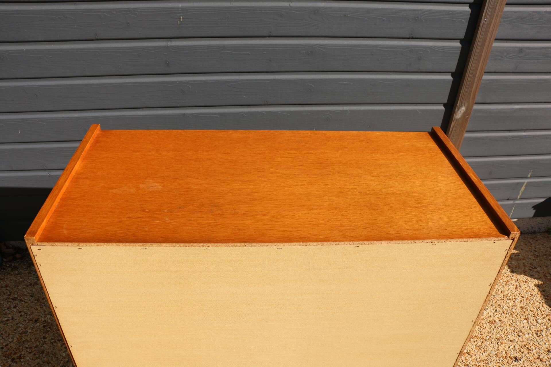 Light oak chest of drawers with 4 drawers from the 1960s.