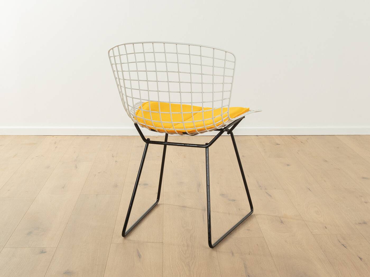 Bertoia chair