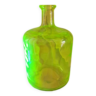 Uraline vase