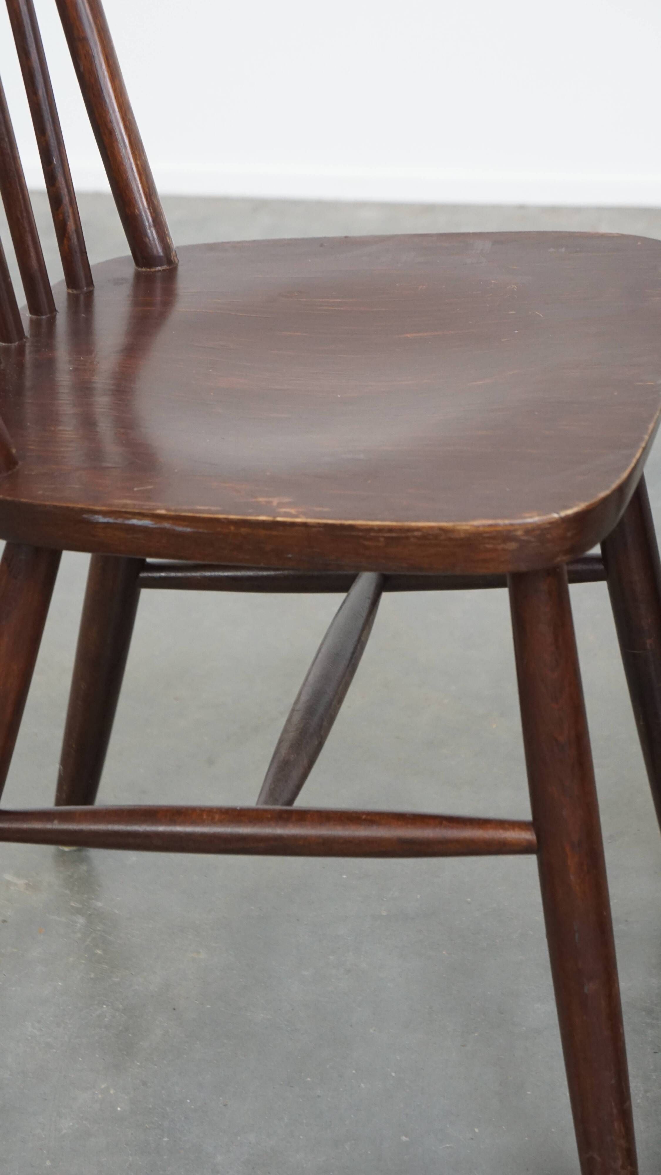 Set of 8 Vintage English Style Spindle Back Wooden Windsor Chairs from t