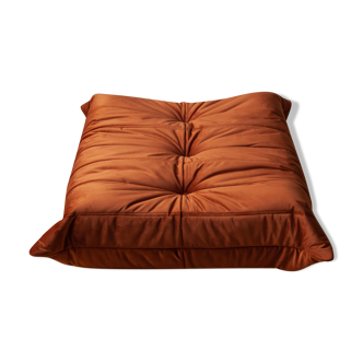 Ottoman Togo in dark amber velvet  designed by Michel Ducaroy 1973