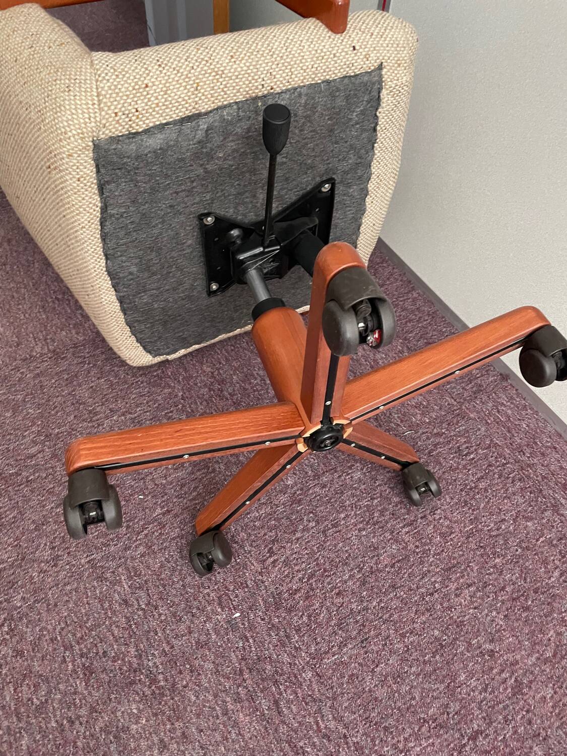 Office chair by Ring Mekanikk