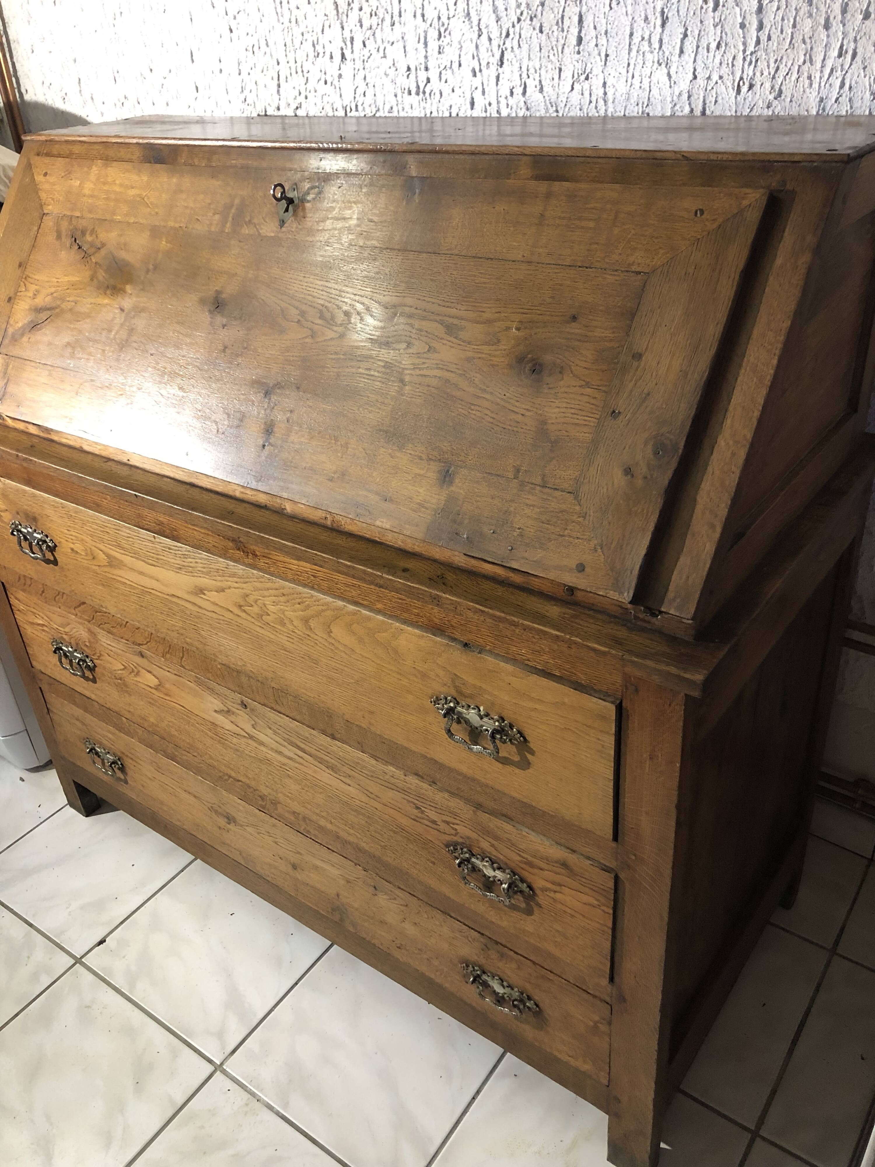 Commode, secrétaire en bois massif