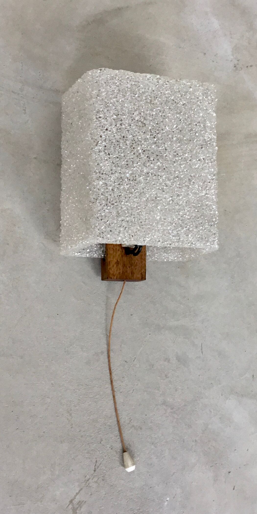 Scandinavian wall lamp teak and perspex - 1960