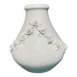 White 3D vase Roses in relief
