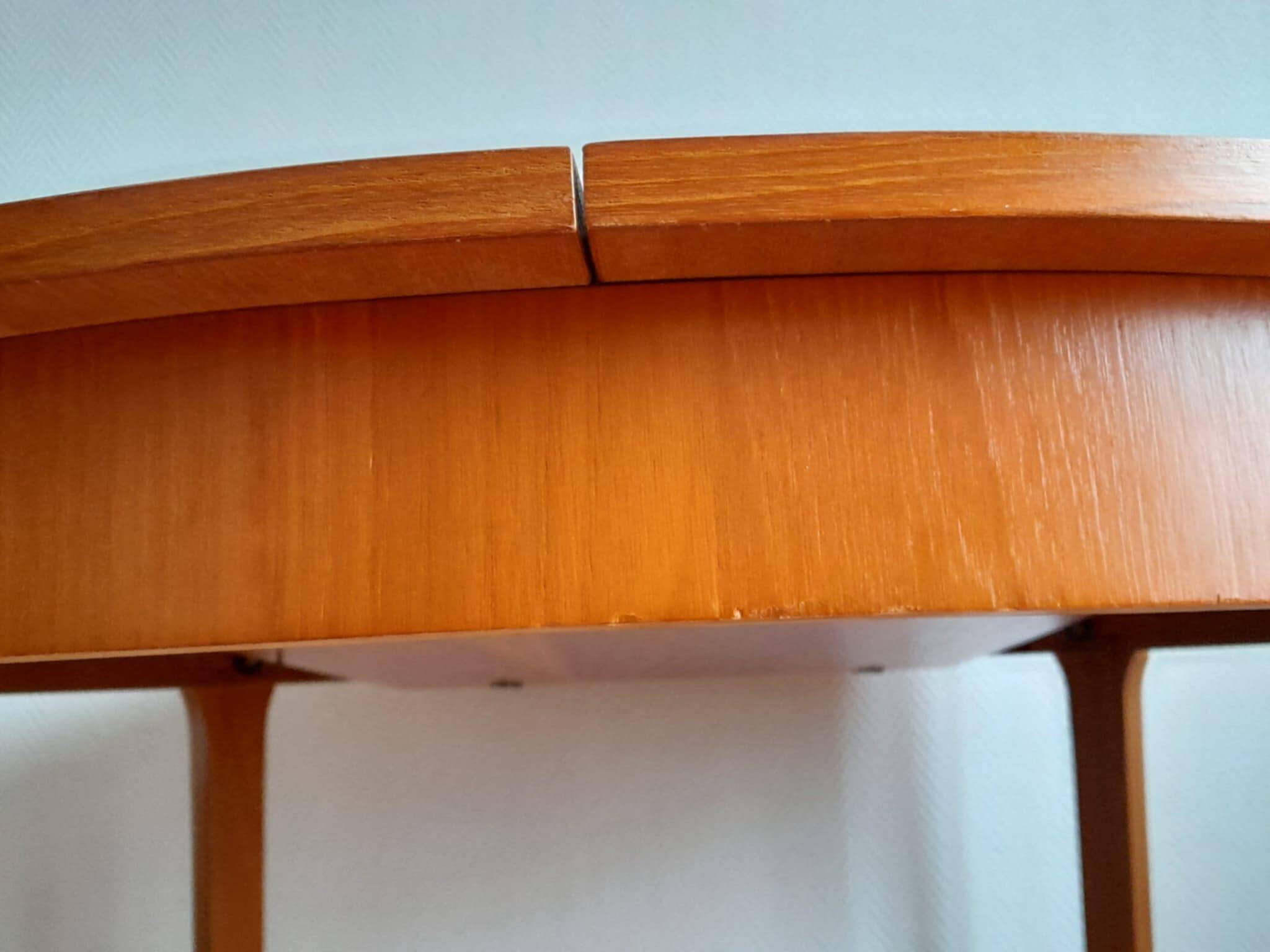 Danish extendable round table 1960