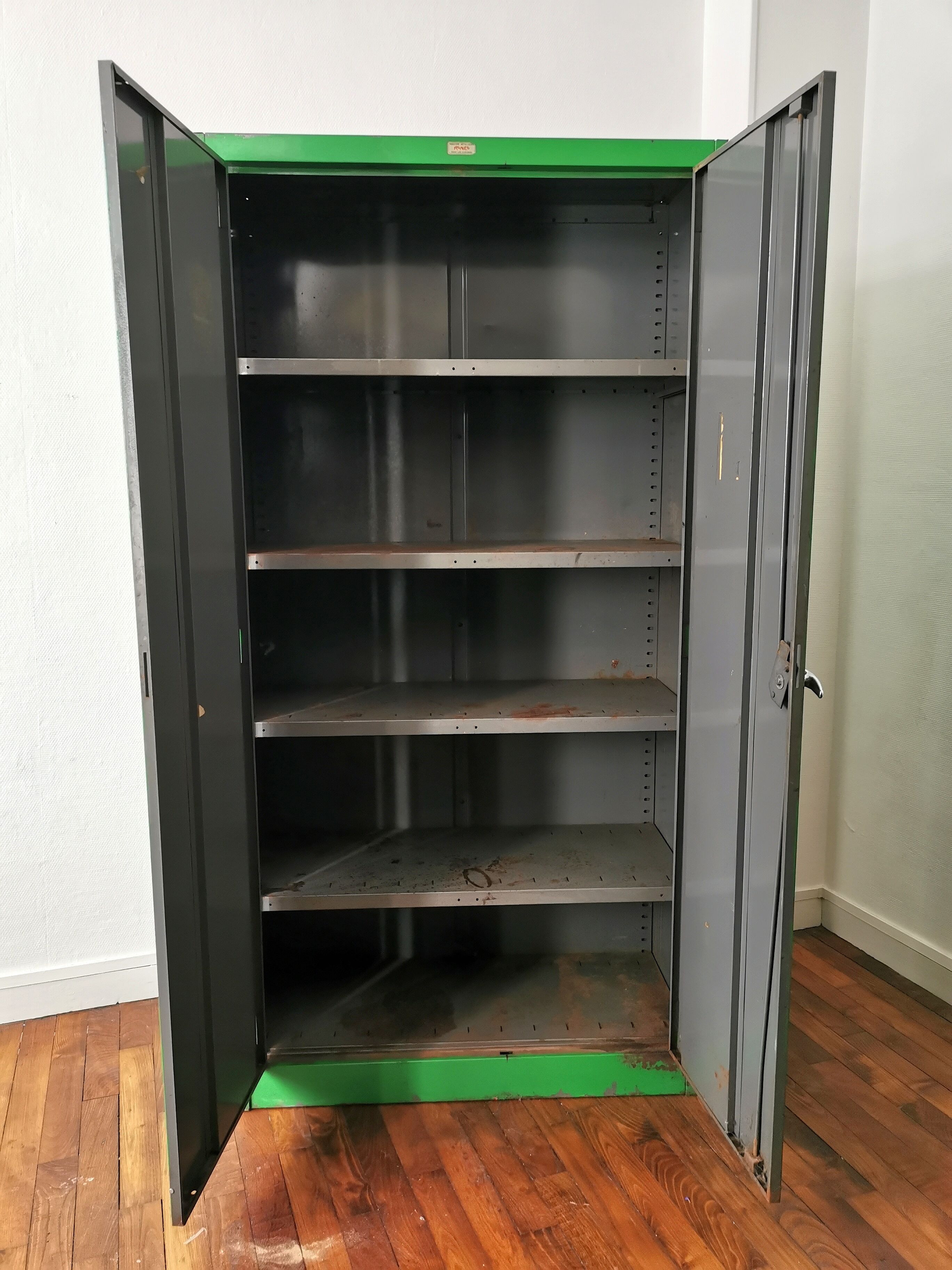 Green industrial Ronéo wardrobe 50s