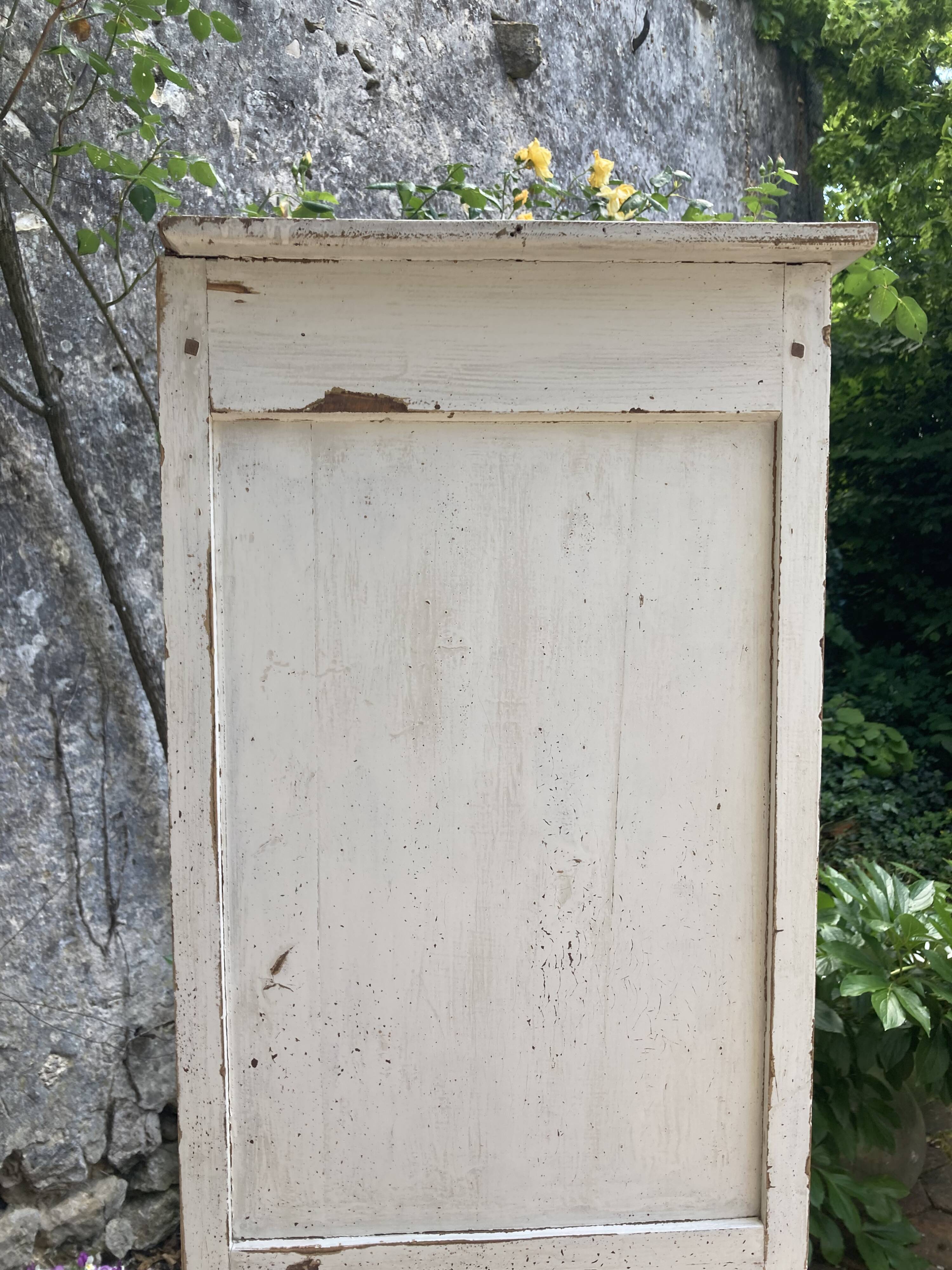 Armoire ancienne - bonnetière parisienne