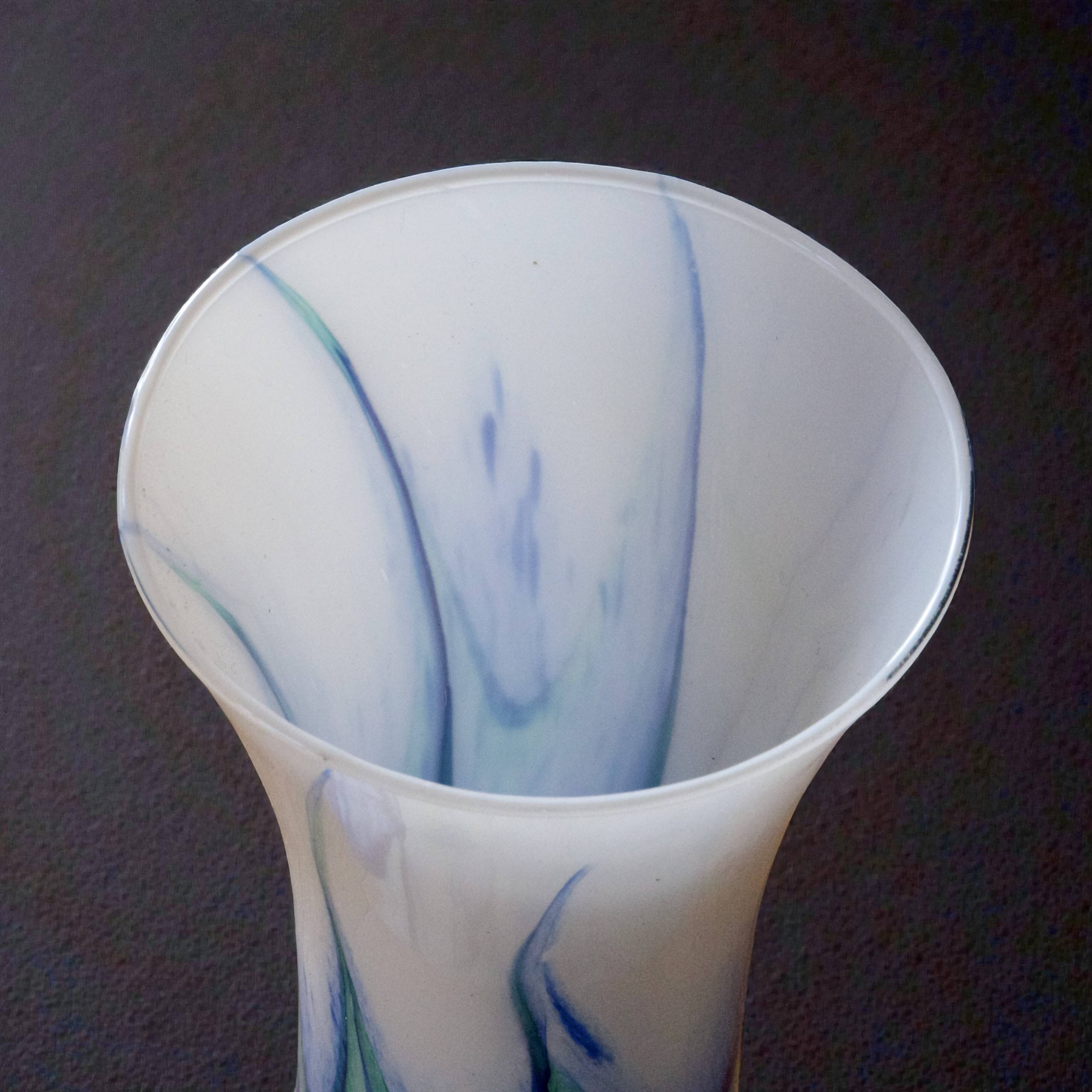 Large Murano vase in blown opaline glass with a flame pattern.