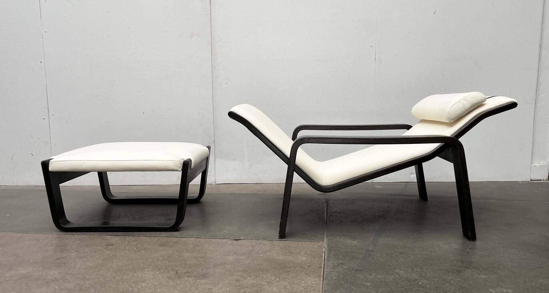 Modern mid-century Pulkka lounge chair set and footrest by Ilmari Lappalainen for Asko, Finland, 1960s.