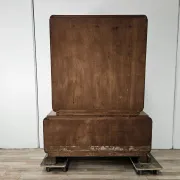 French Art Decò display cabinet from the 1940s in walnut