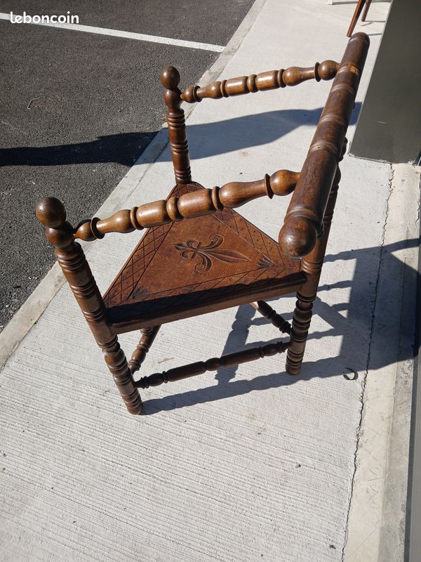 Monk three-legged armchair in walnut