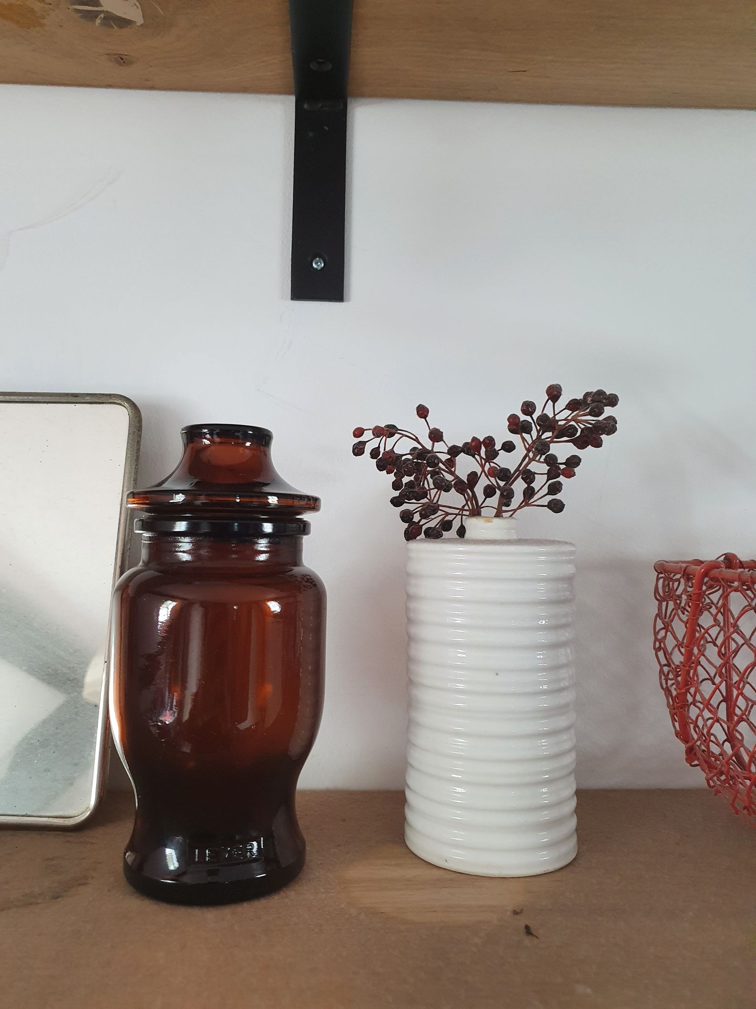 Vintage smoked glass jar with its hermetic lid manufactures in belgian 18cm high
