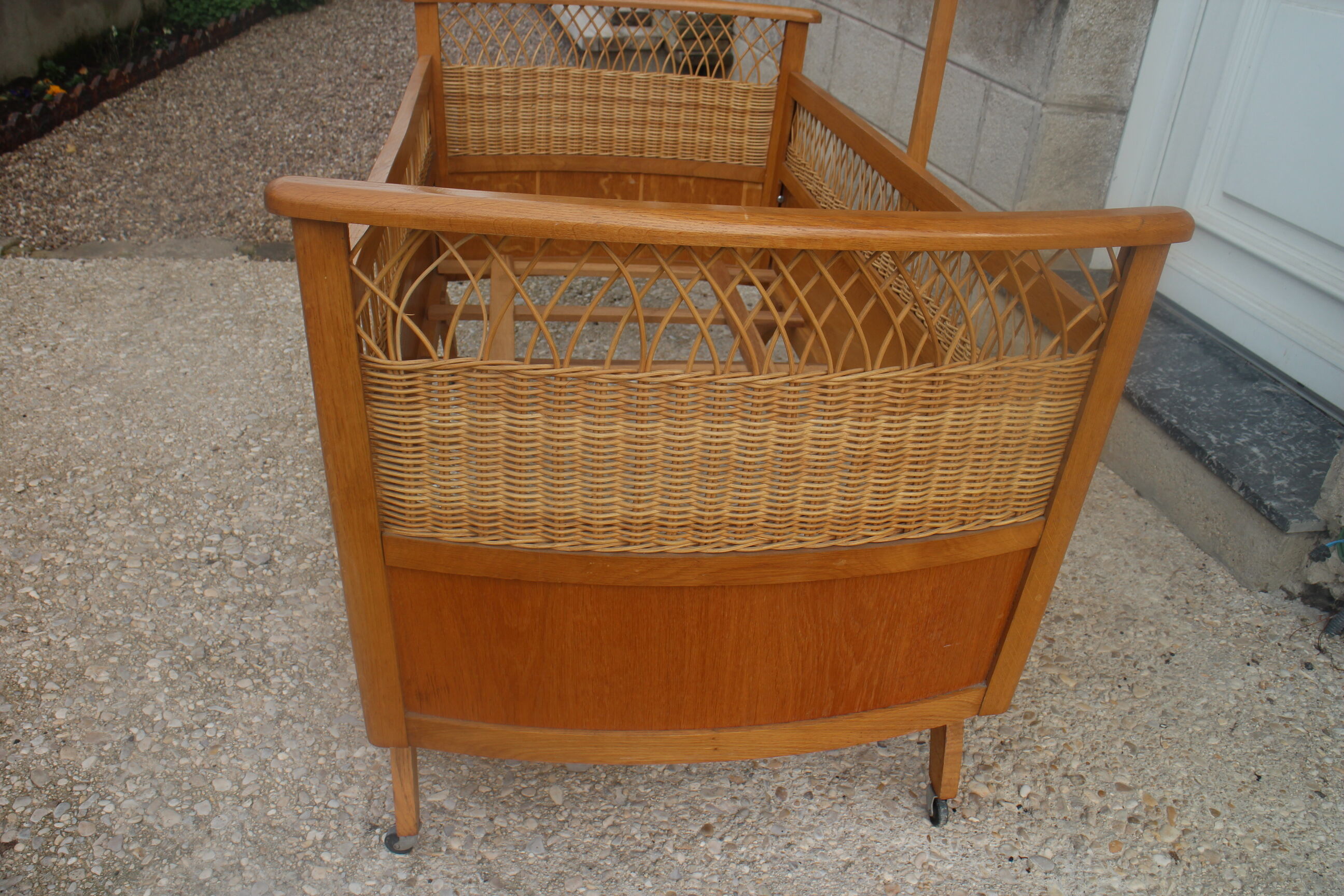 Child bed rattan wood 1960