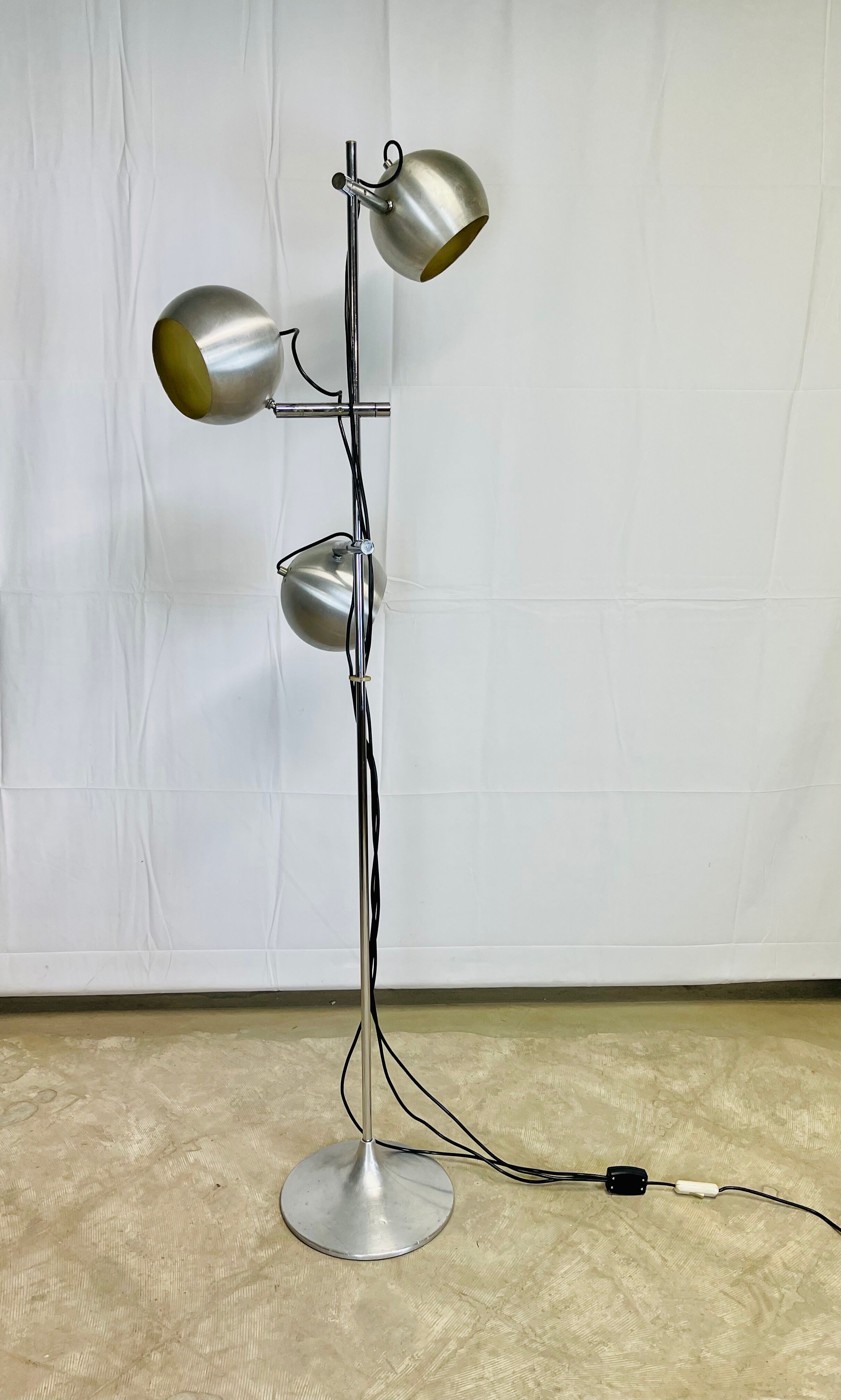 Metal floor lamp