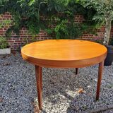 Scandinavian table