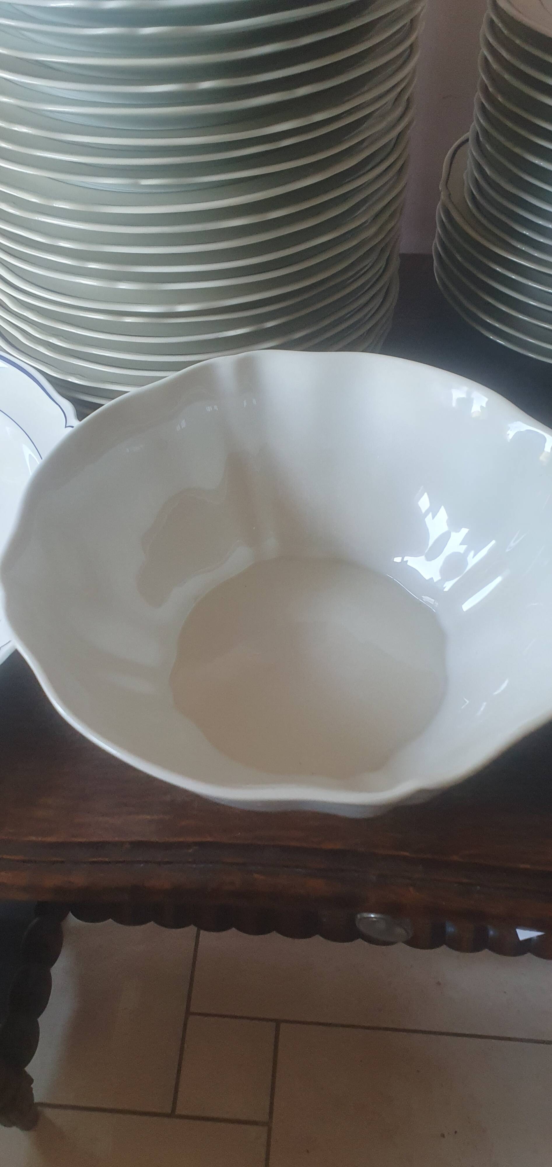 Service de table neuf porcelaine dure Georges Boyer Limoges France