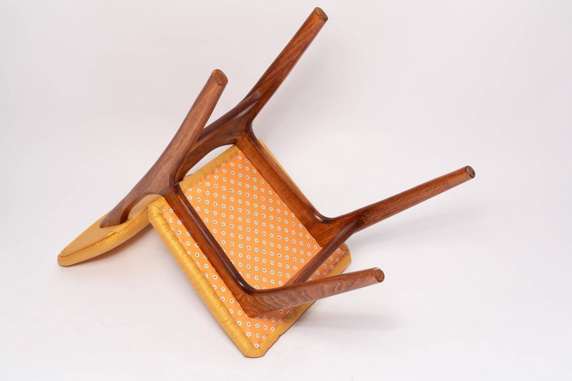 Mid-Century Butterfly Dining Chair, Vegan Pineapple Leather, Europe, 1960s