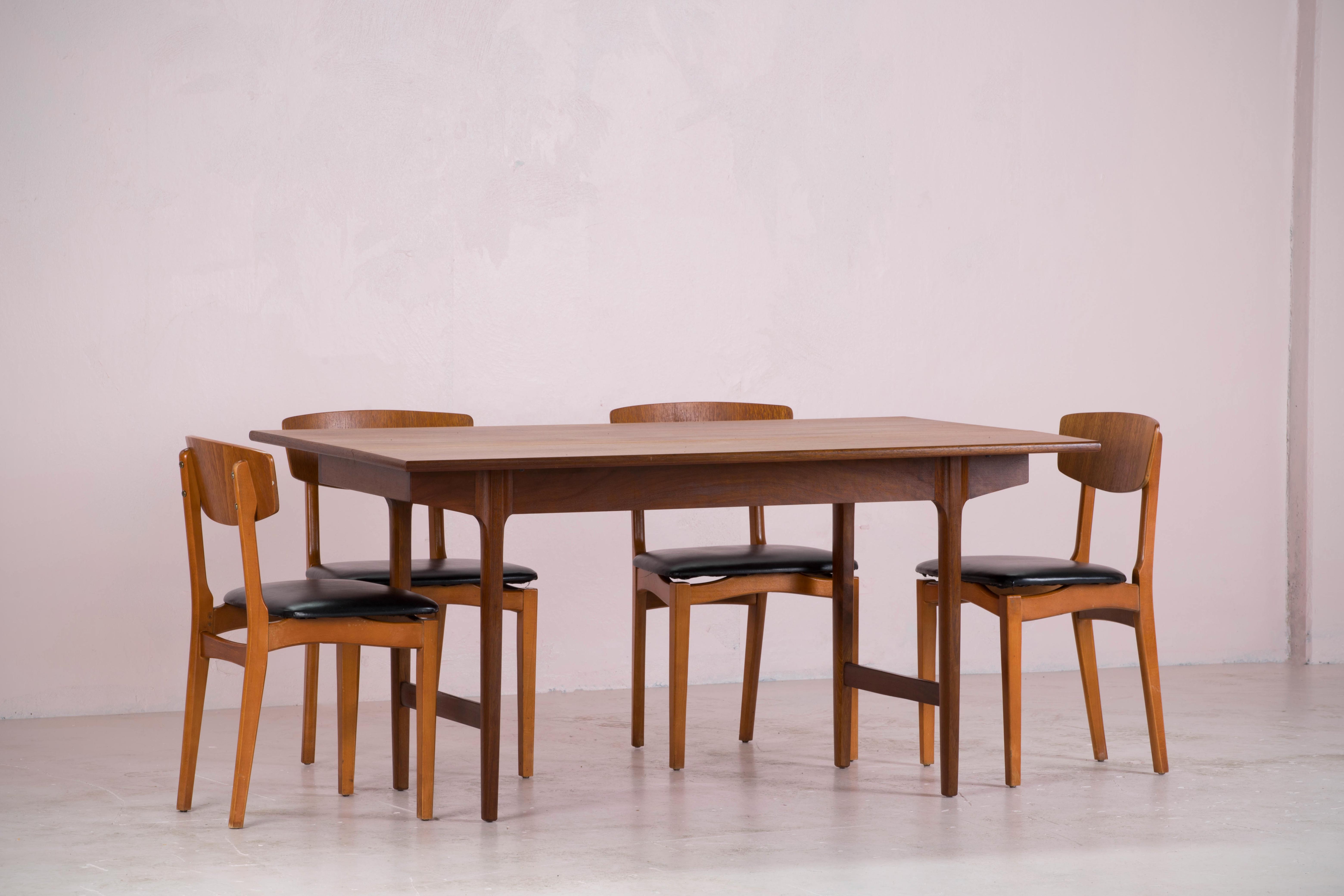 Suite de 4 chaises scandinave vintage - 1960