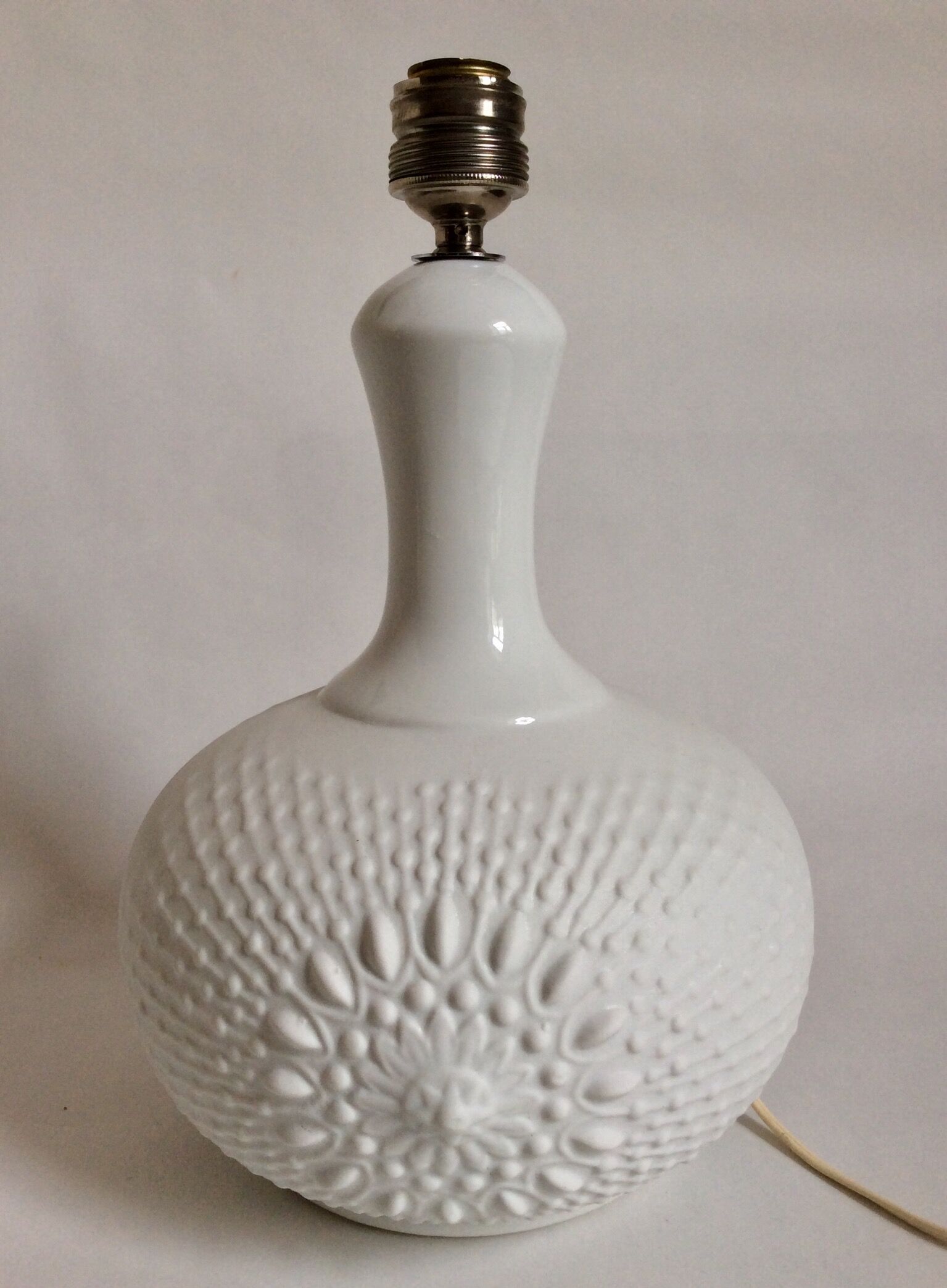 Porcelain lamp