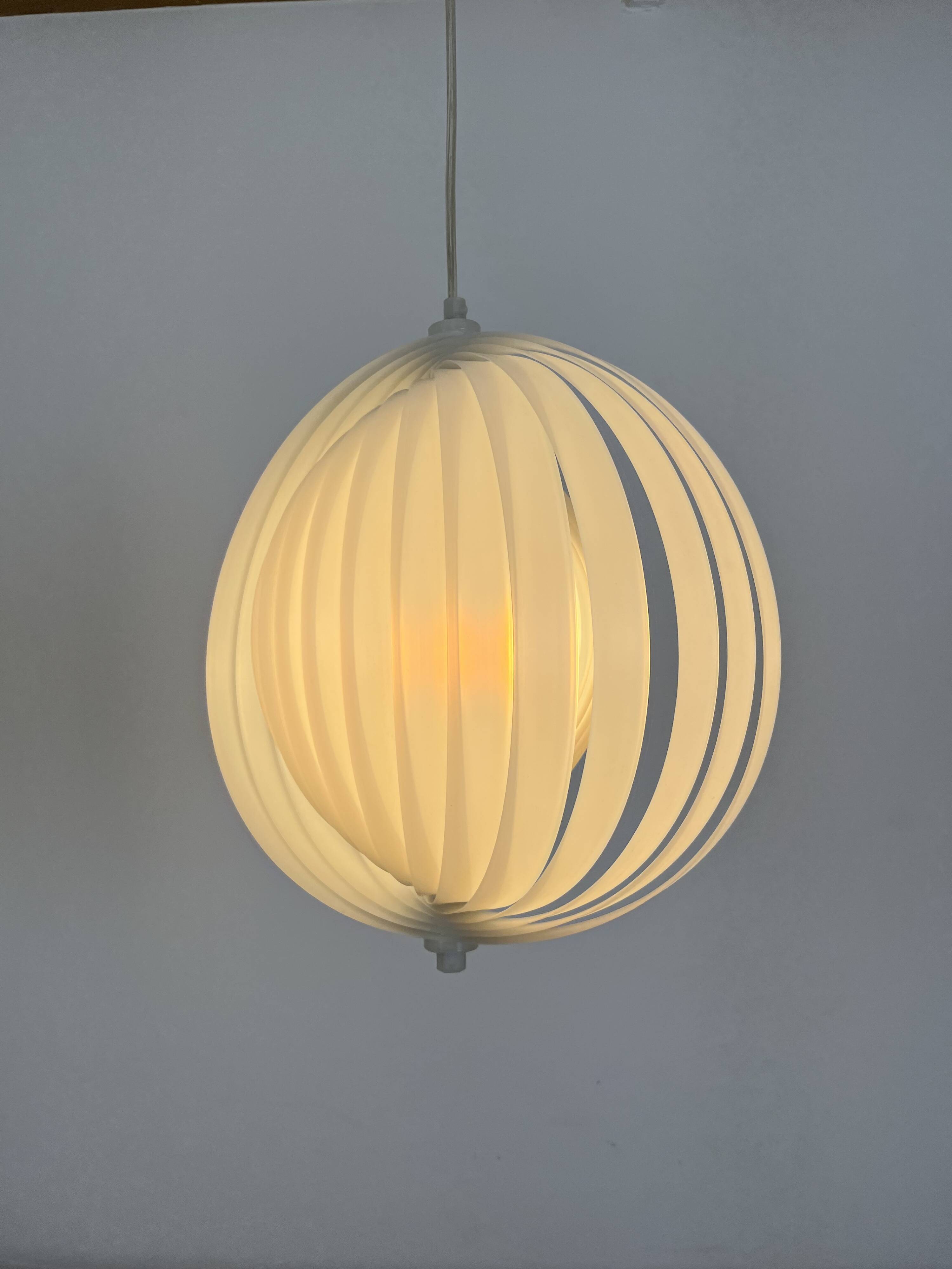 Suspension Moon par Kare Design, années 80