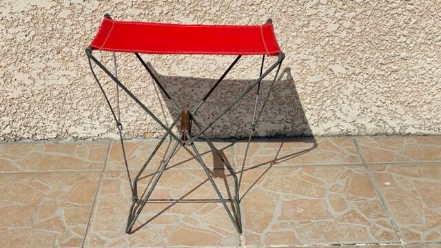 Folding nomad stool from camping rouge