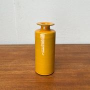 Minimalist vase from a German studio from the mid-century, pottery by BKW Böttger Keramik Wandsbek, Hamburg, 1960s.