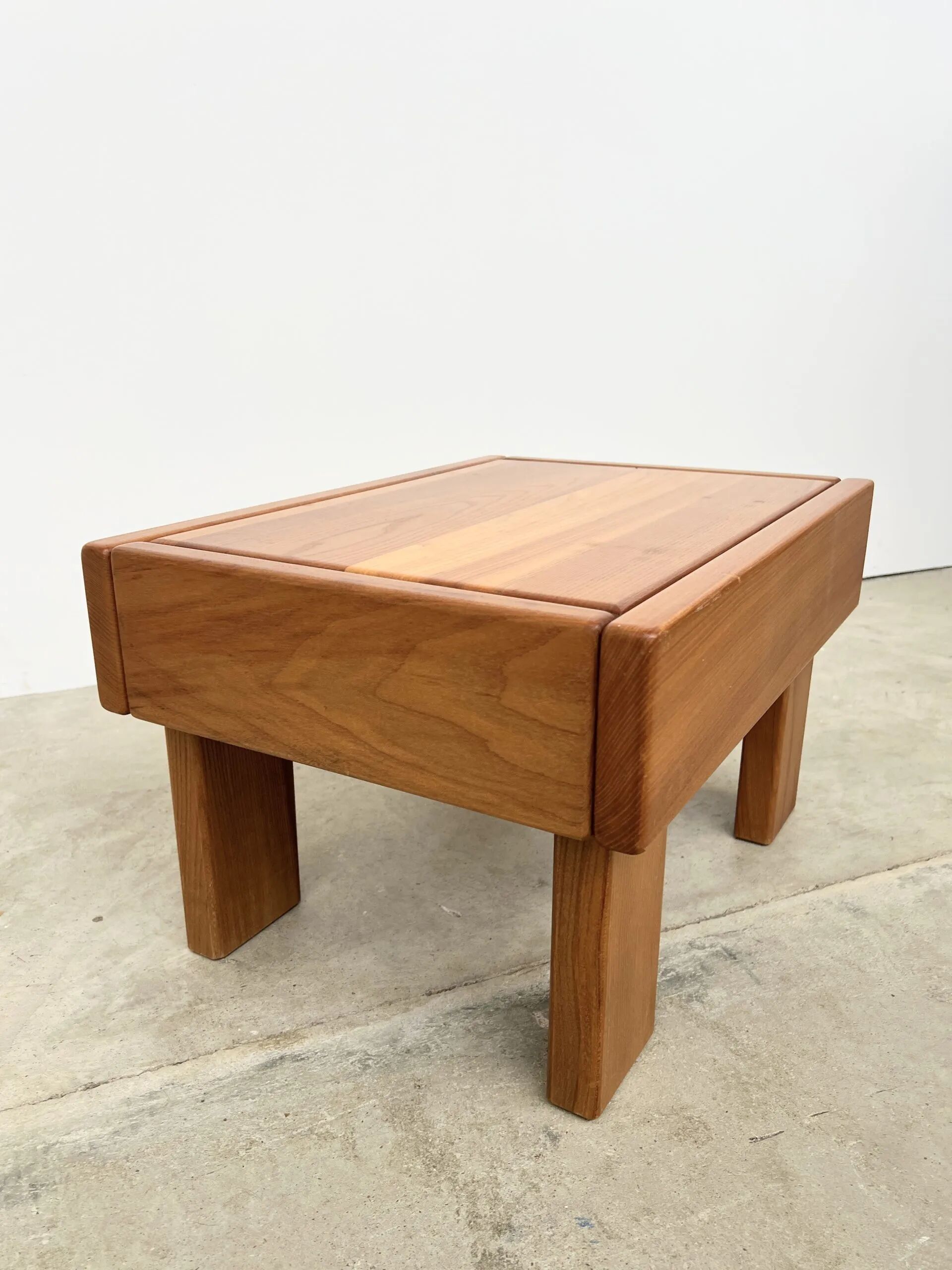 Table d'Appoint / Chevet "Regain" – Orme Massif