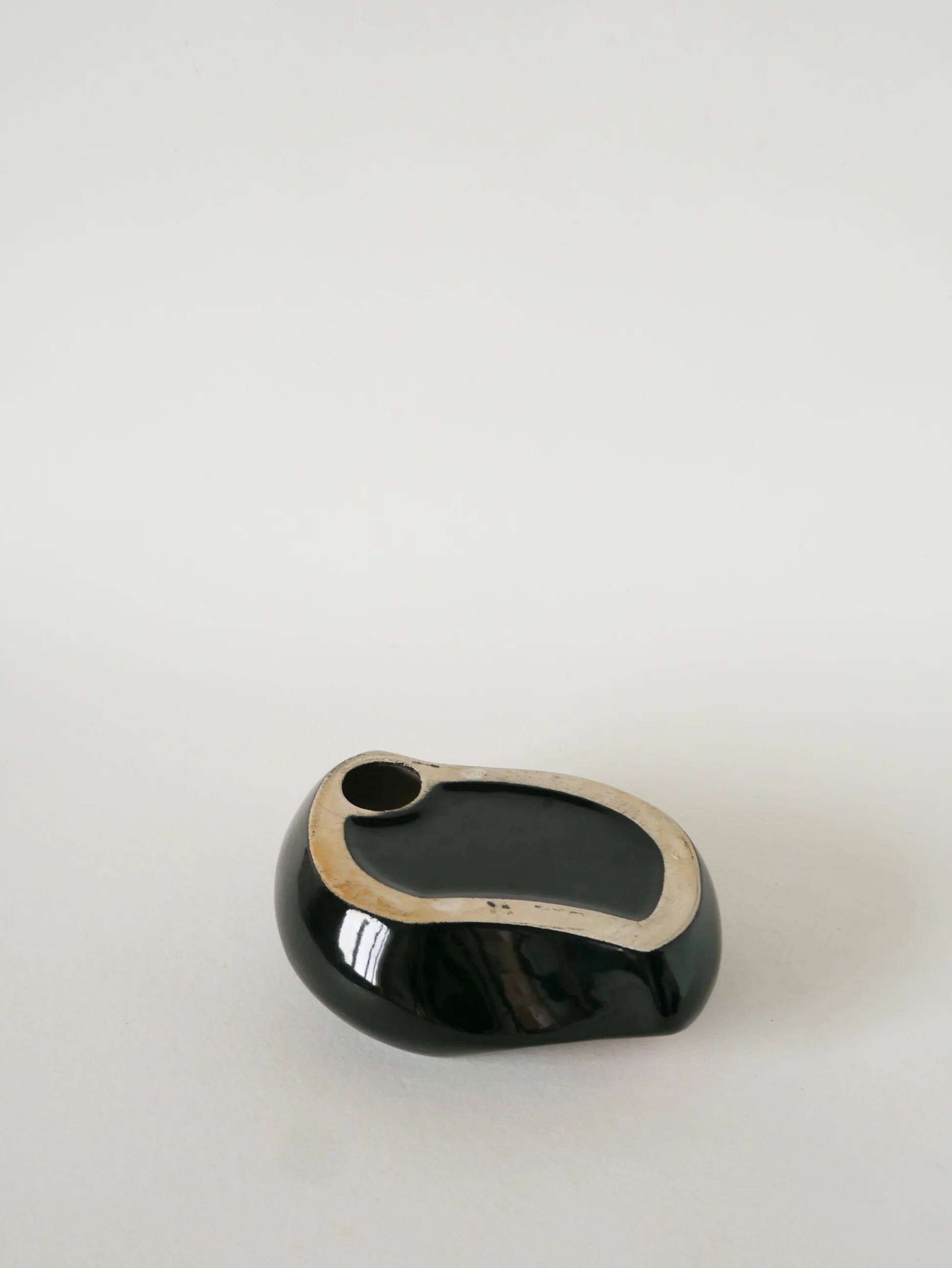 Vide-poche en céramique, forme libre, noir et rose, 1970