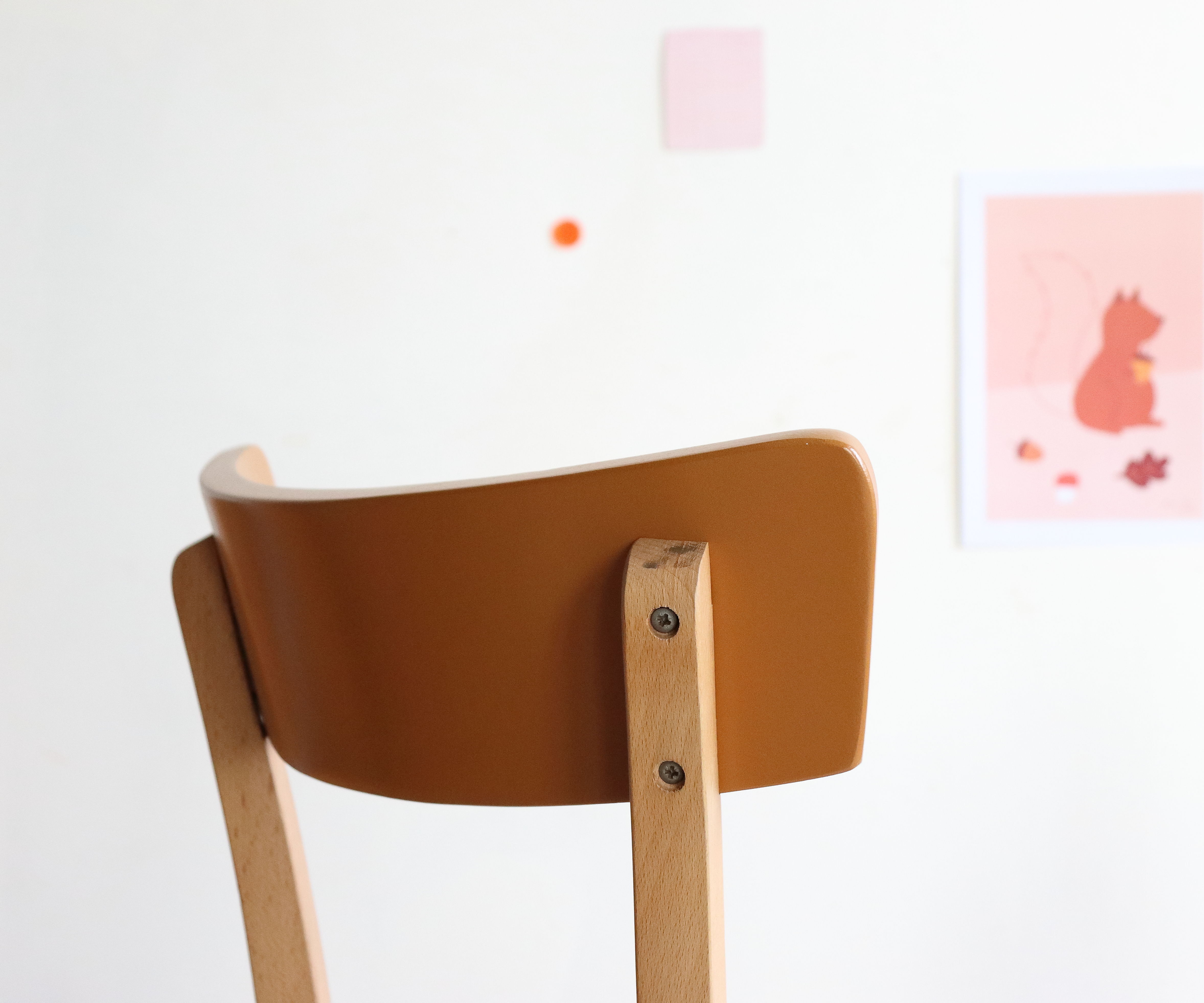 Vintage wooden bistro chair revisited