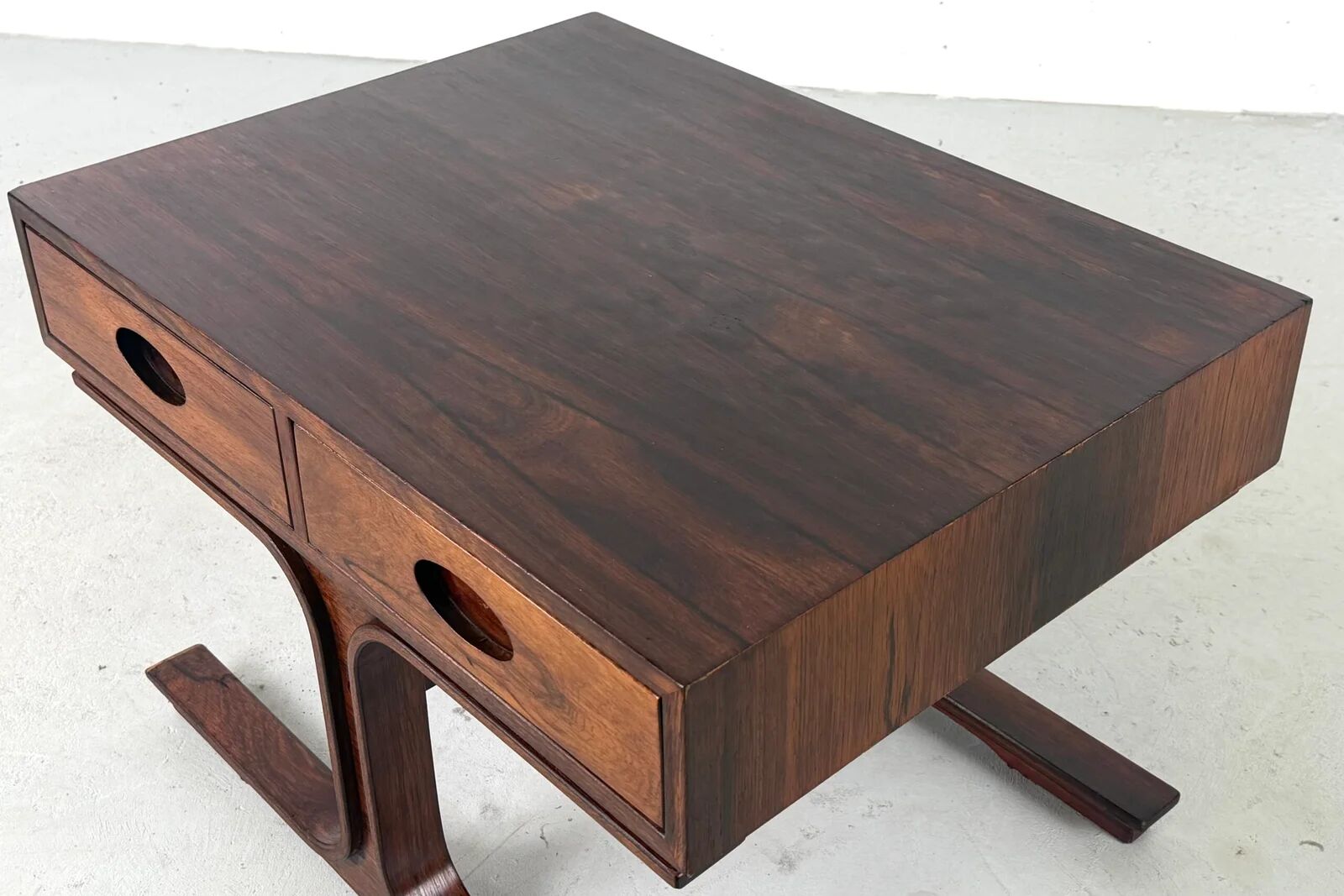 Table basse modèle 554 par Gianfranco Frattini pour Bernini – 1960s