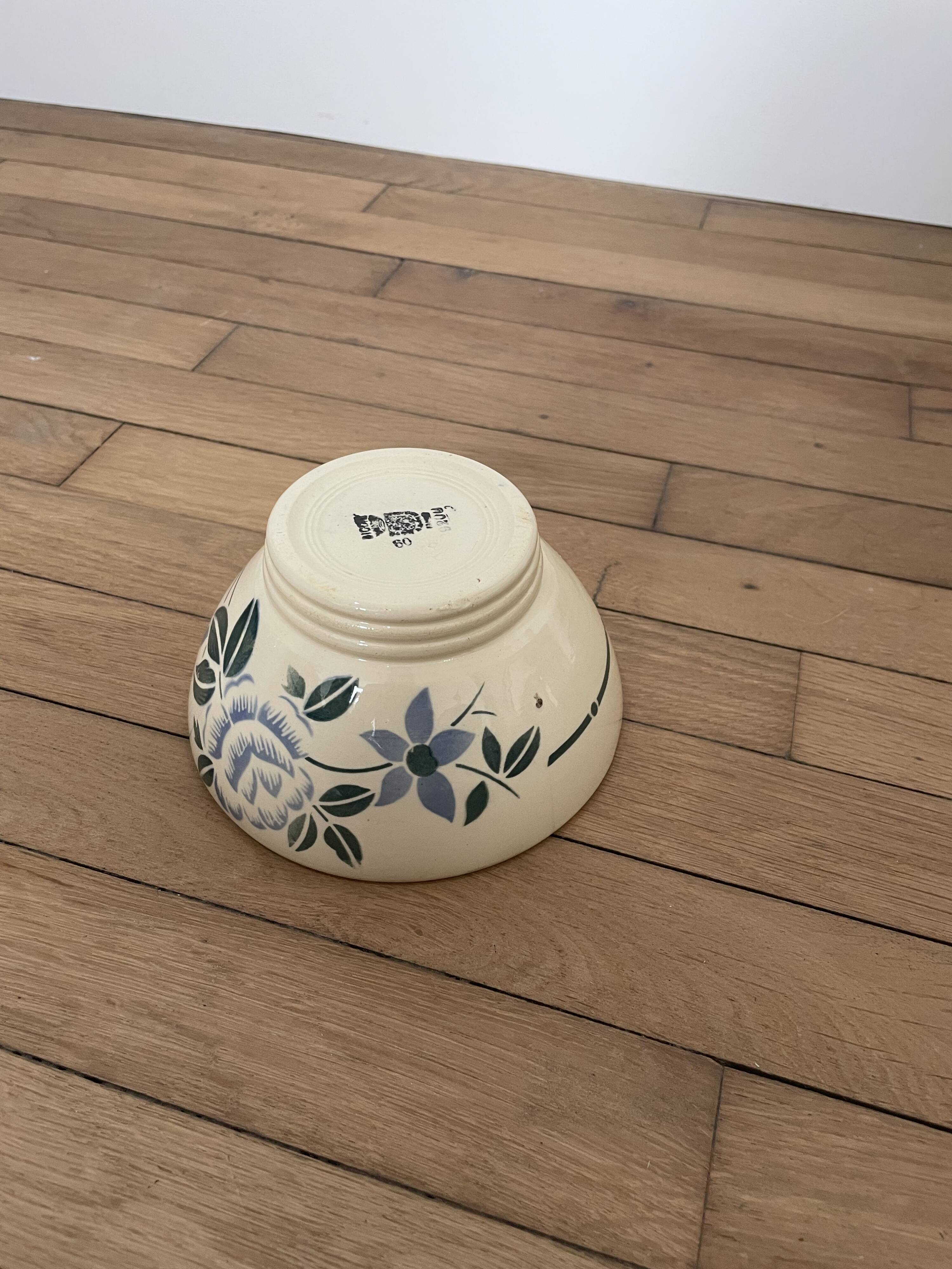 Vintage porcelain bowl 251007