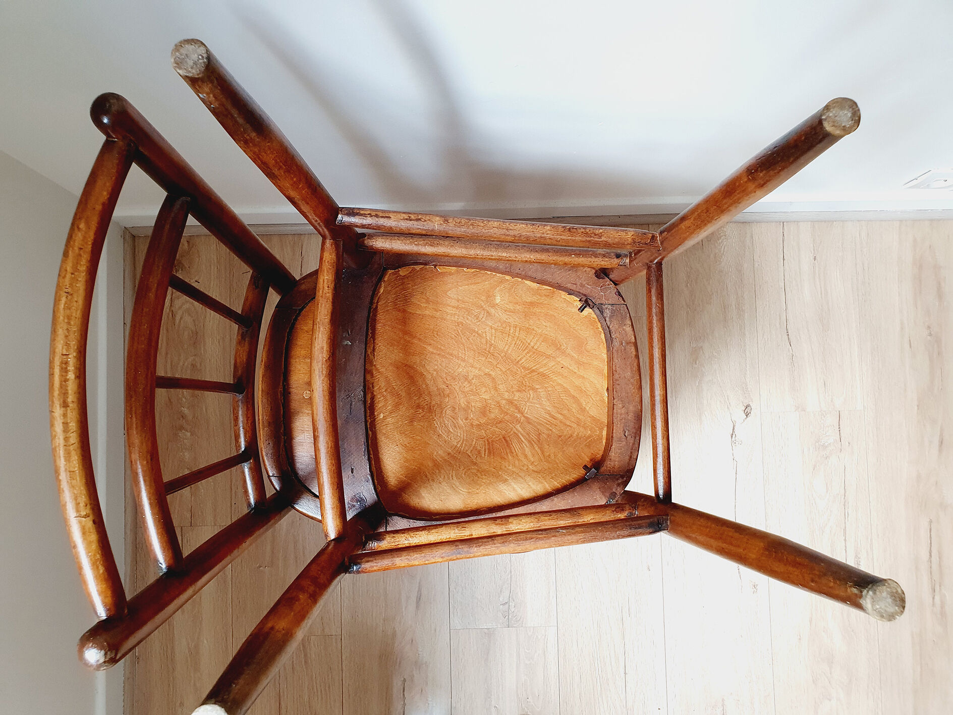 Paire de chaises bistrot art nouveau