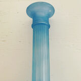 Paire de chandeliers bleue translucide