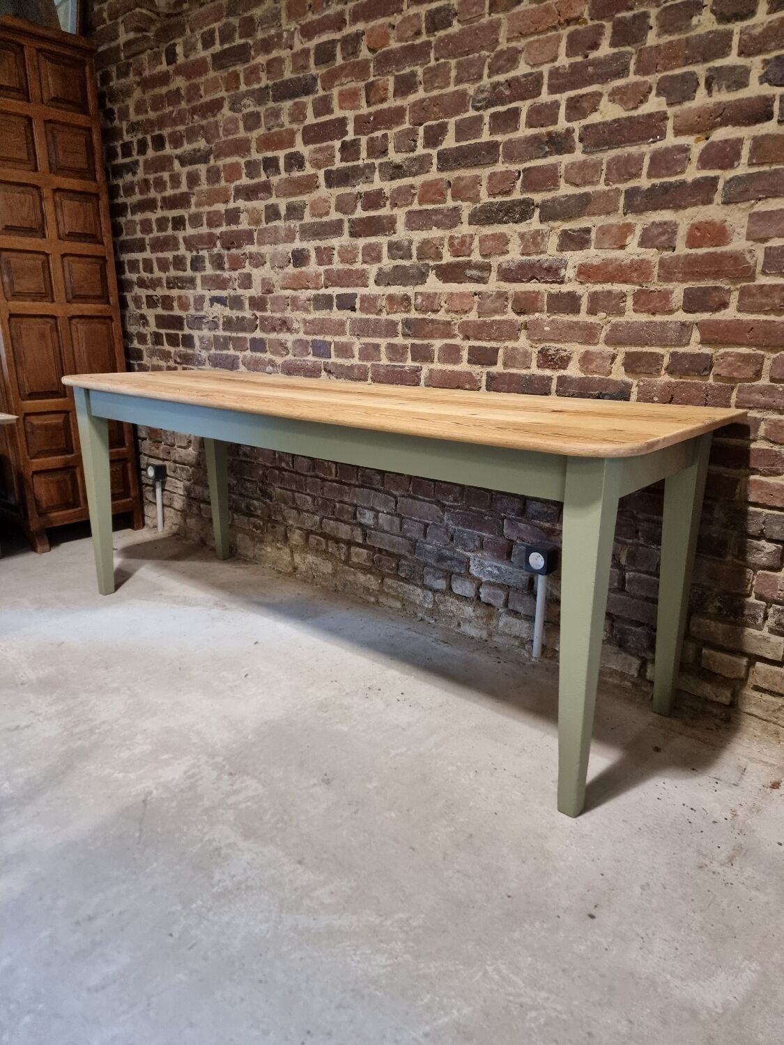 Farmhouse table