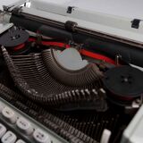 Hermes 3000 typewriter cleaned and tested