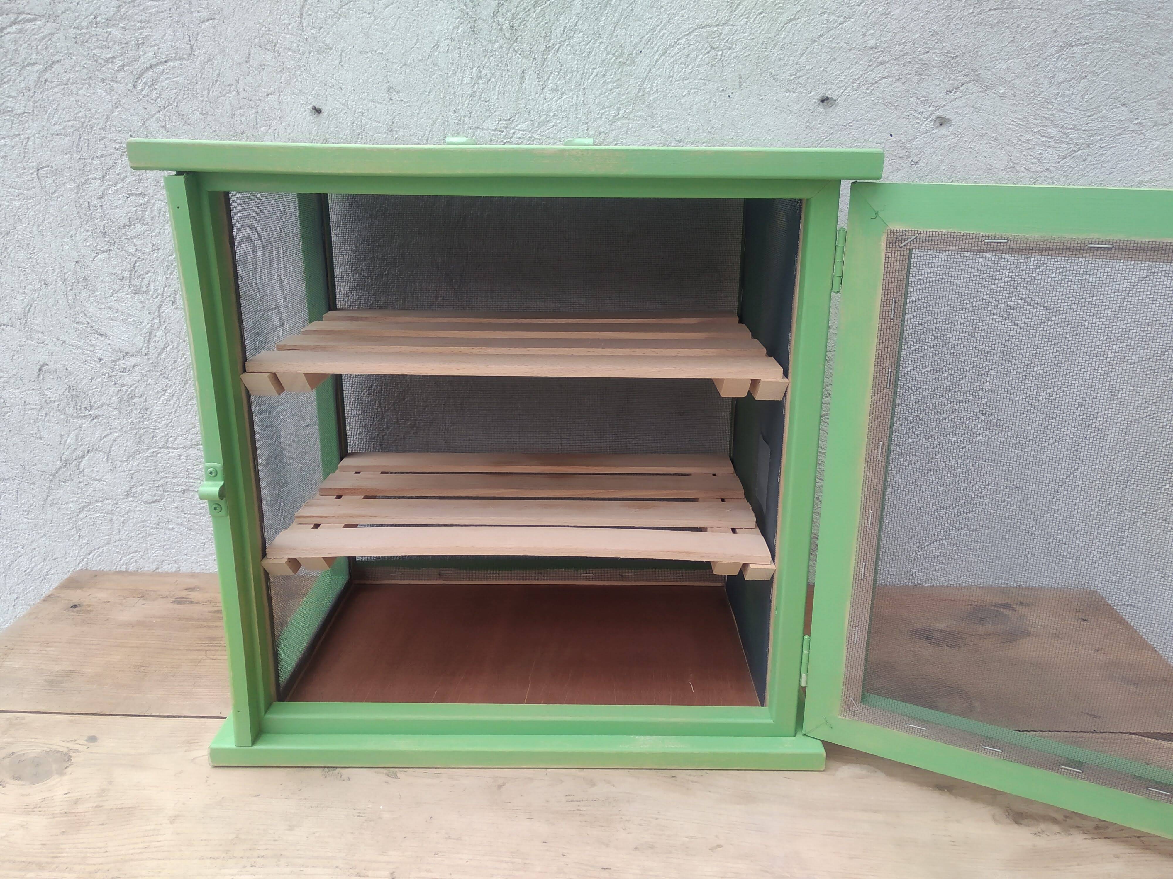 Garde manger en  bois