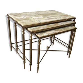 Coffee table trundles
