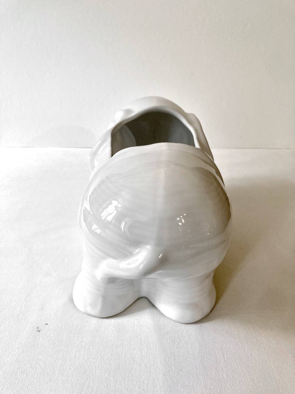 Elephant ceramic cache-pot / planter