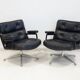 Paire de fauteuils de direction en cuir noir de Charles and Ray Eames